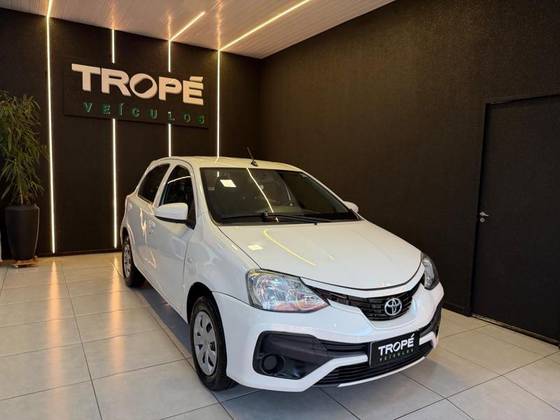 TOYOTA ETIOS 1.3 X 16V FLEX 4P MANUAL TOYOTA ETIOS 1.3 X 16V FLEX 4P MANUAL